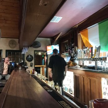 Hennessey's Tavern - Bar - Irish Near Me - Carlsbad, California
