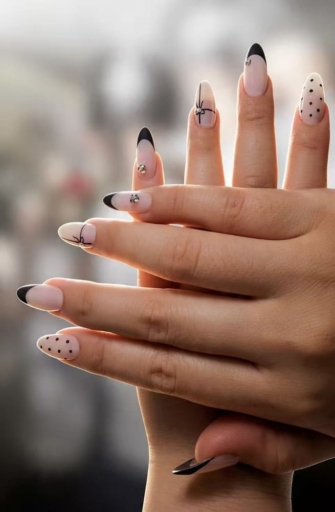 Doreen Nails II Logo