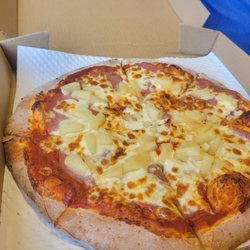 Beaver Hill Shell - Ham and Pineapple Pizza