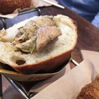 Trapizzino - pollo alla cacciatora - Italian Near Me - New York, New York