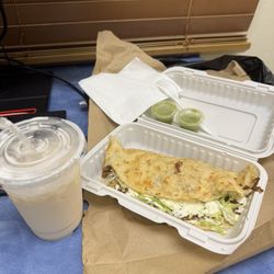 Tacos Lopez - Muy buena comida. Uno de los mejores carritos para pasar a comer sin duda. Quesadilla Quesadilla de carnitas