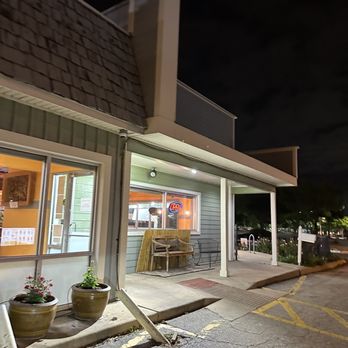 Sap's Ver Fine Thai Cuisine - Outside - Thai Near Me - Austin, Texas Sap's Ver Fine Thai Cuisine - Outside - Thai Near Me - Austin, Texas