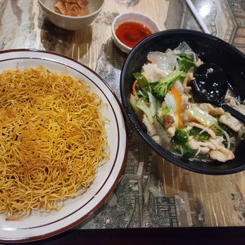 Yi Ge Asian Cuisine - Cantonese fried noodles and chicken - Cantonese Near Me - Clayton, North Carolina Yi Ge Asian Cuisine - Cantonese fried noodles and chicken - Cantonese Near Me - Clayton, North Carolina
