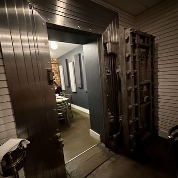 Cotton & Rye - The vault room - New American Near Me - Savannah, Georgia