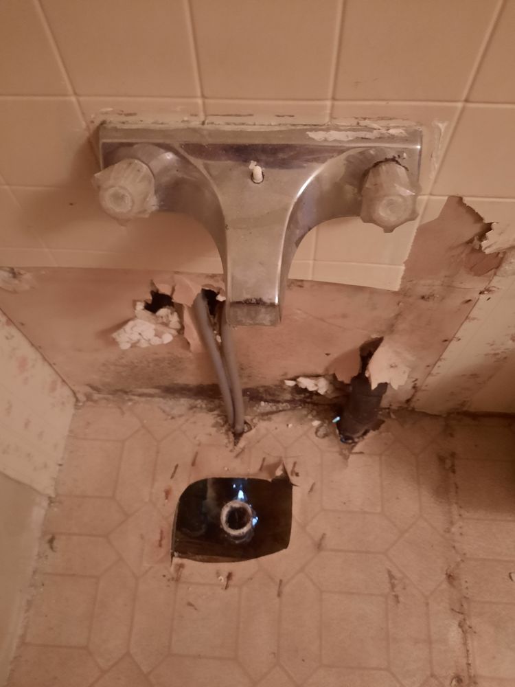 Slide of Cut right repair and construction