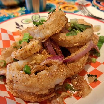 Si Lom Thai Bistro - Laab Calamari - Thai Near Me - Toronto, Ontario Si Lom Thai Bistro - Laab Calamari - Thai Near Me - Toronto, Ontario