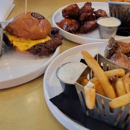 Mac Daddy, Guinness Mustard Wings, Buffalo Wings