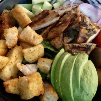 Prato 850 - Prato Salad with chicken - Gastropubs Near Me - Commack, New York Prato 850 - Prato Salad with chicken - Gastropubs Near Me - Commack, New York