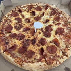 Valley Peetza - Pepperoni pie