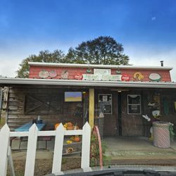 Whitehall Produce - Front of market and cafe
