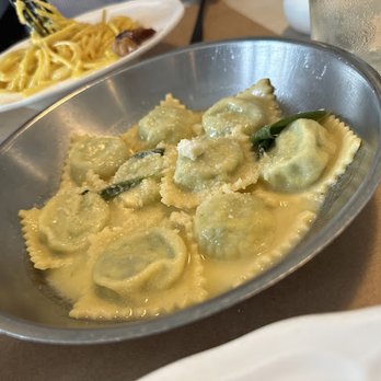 Pasta e Basta - Italian Near Me - Miami, Florida
