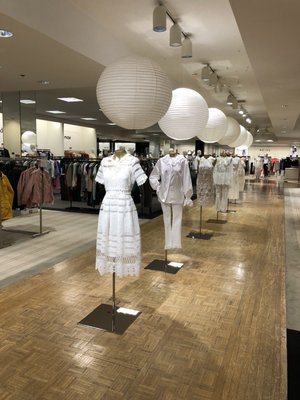 Bloomingdale's by null