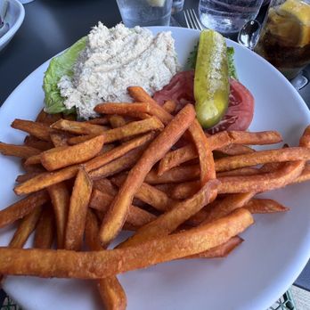Eggspresso - Tuna Salad Sandwich - Breakfast & Brunch Near Me - Bannockburn, Illinois