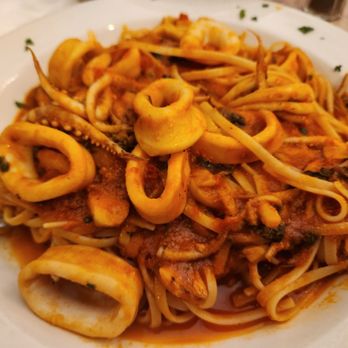 Pagliacci's Restaurant - Calamari Fra Diavalo - Pizza Near Me - Plainville, Connecticut Pagliacci's Restaurant - Calamari Fra Diavalo - Pizza Near Me - Plainville, Connecticut