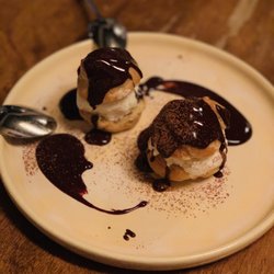 Chez Boss & Fils - Cream Puff Dessert