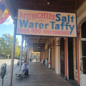 Munchie's - Outside - Candy Stores Near Me - Sacramento, California