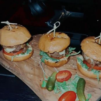 Hubble Bubble Lounge Bar - Hookah Bars Near Me - North Miami Beach, Florida