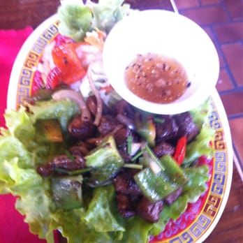 Les 3 Dynasties - Bœuf Lok Lak - Chinese Near Me - Blagnac, 31 Les 3 Dynasties - Bœuf Lok Lak - Chinese Near Me - Blagnac, 31