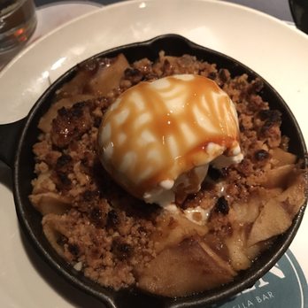 Oven - Apple crumble & ice cream - Pizza Near Me - Madrid, M Oven - Apple crumble & ice cream - Pizza Near Me - Madrid, M