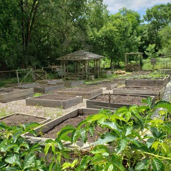 Leslie Science & Nature Center - There is spots for community gardening - Hiking Near Me - Ann Arbor, Michigan Leslie Science & Nature Center - There is spots for community gardening - Hiking Near Me - Ann Arbor, Michigan