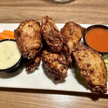 Slippery Otter Pub - Hot chicken wings - Pubs Near Me - West Yellowstone, Montana Slippery Otter Pub - Hot chicken wings - Pubs Near Me - West Yellowstone, Montana