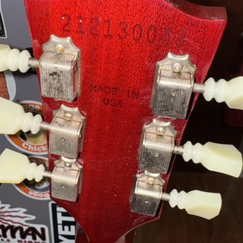 Eric's Guitar Shop - Guitar Stores Near Me - Van Nuys, California