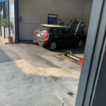 Glenoaks Smog Check - Quick and Easy smog check - Smog Check Stations Near Me - Burbank, California Glenoaks Smog Check - Quick and Easy smog check - Smog Check Stations Near Me - Burbank, California