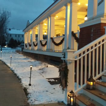 Kimpton Taconic Hotel - Front steps/walkway & wraparound porch - Hotels Near Me - Manchester Village, Vermont