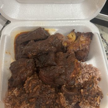 Irie Mon Cafe - Brown Stew Chicken - Caribbean Near Me - Atlanta, Georgia