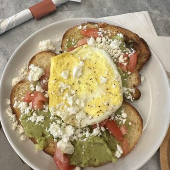 Qreate Coffee - Avocado toast with egg - Coffee & Tea Near Me - Orlando, Florida Qreate Coffee - Avocado toast with egg - Coffee & Tea Near Me - Orlando, Florida