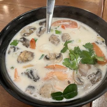 Noree Thai on Beverly - Tom Kha Soup - Thai Near Me - Los Angeles, California