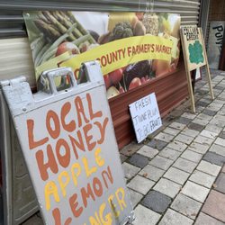 Polk County Farmers Market - At Polk county farmers market we have raw local honey picking June plum/jobo, Papaya, Collard greens
We got lots of tropical fruit trees