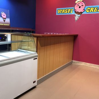 Hot Oven Pizza - Is there an ice cream shop in here too? - Pizza Near Me - West Jordan, Utah Hot Oven Pizza - Is there an ice cream shop in here too? - Pizza Near Me - West Jordan, Utah