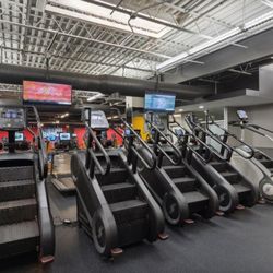 Crunch Fitness - Staten Island South