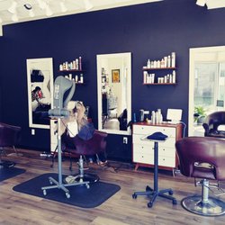 Honeycomb Salon - Salon stations