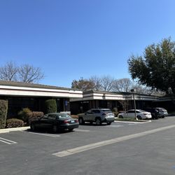 Visalia Endodontics - His office in DEMAREE/Goshen business plaza