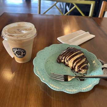 Mad Goat Coffee - South Gilbert - Chocolate chip scone and iced latte - Coffee & Tea Near Me - Danville, Illinois Mad Goat Coffee - South Gilbert - Chocolate chip scone and iced latte - Coffee & Tea Near Me - Danville, Illinois