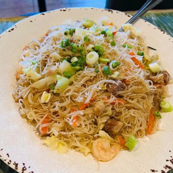 Villa Manila - Pancit - Filipino Near Me - National City, California