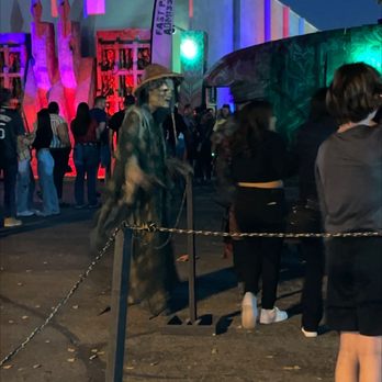 Sacramento Scream Park - Characters scaring people in line - Haunted Houses Near Me - Sacramento, California Sacramento Scream Park - Characters scaring people in line - Haunted Houses Near Me - Sacramento, California