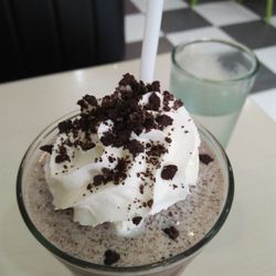 Slash's Restaurant - Oreo Milk Shake