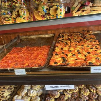 D'amato's Bakery - Pizzas - Bakeries Near Me - Chicago, Illinois