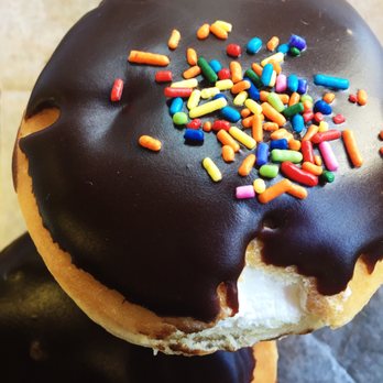 Daryl's Pastries - Inexpensive, light and fluffy donuts. - Bakeries Near Me - Glenside, Pennsylvania