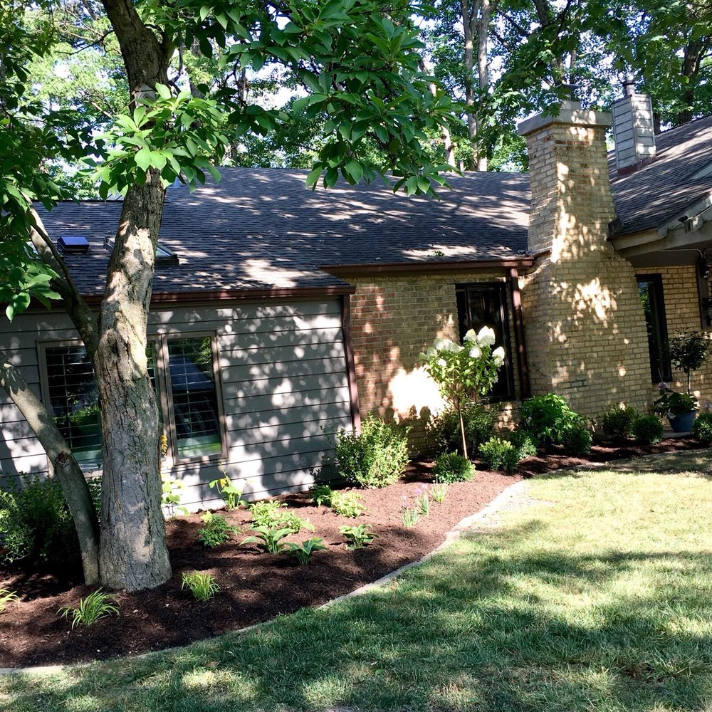 Amliv Land Designs - Landscaping Near Me
