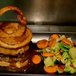 T.J. Hooligans Pub & Grub