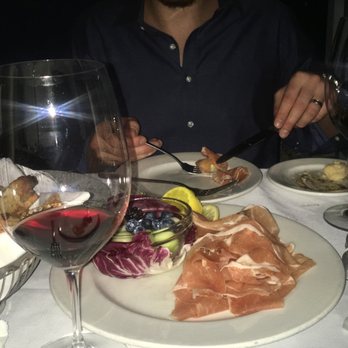 Il Gabbiano - prosciutto y melon - Italian Near Me - Miami, Florida Il Gabbiano - prosciutto y melon - Italian Near Me - Miami, Florida