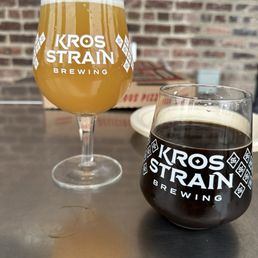 Nice range in the beers offered. We tried a barlet wine, an ipa, and barrel aged brews.