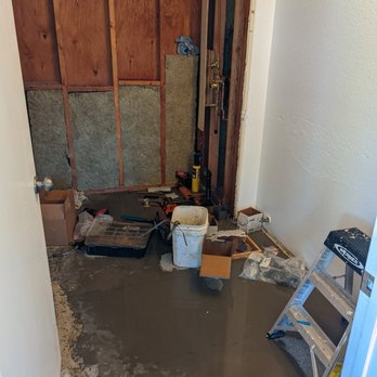 Advanced Plumbology - Floor is flooded with half an inch of water. - Plumbing Near Me - Chalu Vista, California Advanced Plumbology - Floor is flooded with half an inch of water. - Plumbing Near Me - Chalu Vista, California