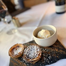 Old Lisbon - Pasteis de Nata with ice cream