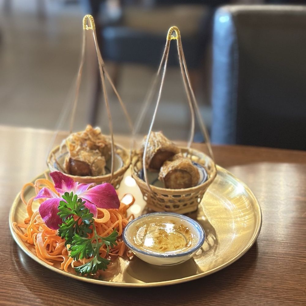 Hoy jaw appetizer, a must try! Hoy jaw appetizer, a must try!