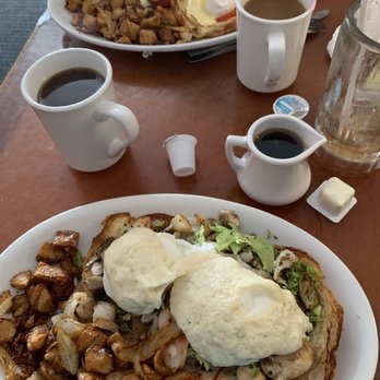 Lighthouse Cafe - Seafood Benedict on grilled croissant - Breakfast & Brunch Near Me - Sanibel, Florida Lighthouse Cafe - Seafood Benedict on grilled croissant - Breakfast & Brunch Near Me - Sanibel, Florida